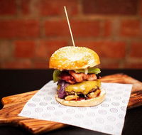 Meat in the Middle - Accommodation Kalgoorlie