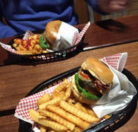 Carney  Earl's - Accommodation Kalgoorlie