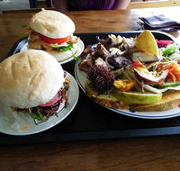 Big Barramundi BBQ Garden - Accommodation Kalgoorlie