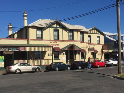 The Old Pub–Woy Woy Hotel - Accommodation Kalgoorlie 5
