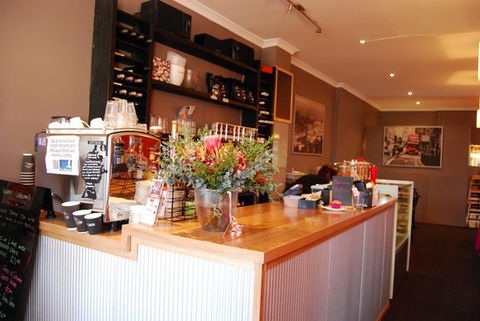 Friends On The Hill - Accommodation Kalgoorlie 0