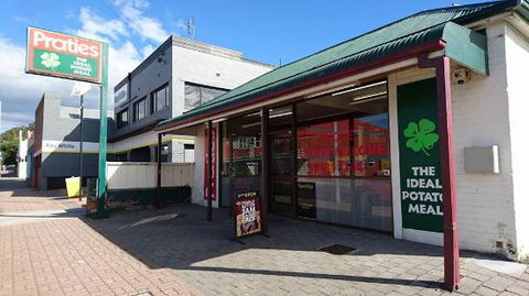 Praties - Accommodation Kalgoorlie 0