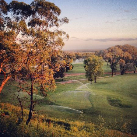 Woods & Irons Restaurant - Accommodation Kalgoorlie 0