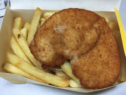 Golden Chicken - Accommodation Kalgoorlie 0