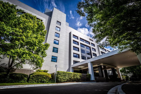 Crowne Plaza Canberra - Accommodation Kalgoorlie 1