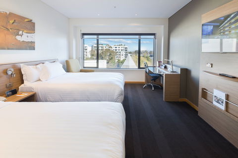 Crowne Plaza Canberra - Accommodation Kalgoorlie 6