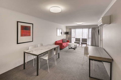 Adina Serviced Apartments James Court - Accommodation Kalgoorlie 5