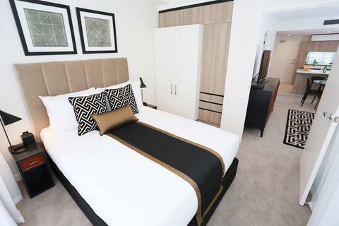 Alex Perry Hotel and Apartments - Accommodation Kalgoorlie 4