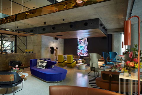 QT Melbourne - Accommodation Kalgoorlie 1