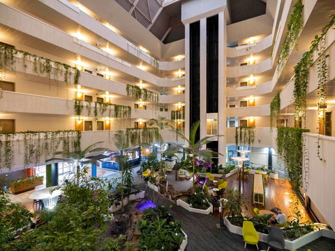 Novotel Darwin Atrium - Accommodation Kalgoorlie 2