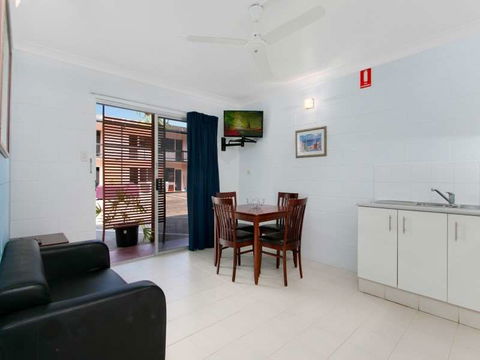 Cairns City Palms - Accommodation Kalgoorlie 0