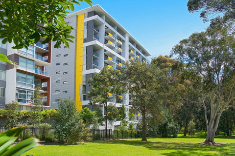 Astra Apartments MacQuarie Park - Accommodation Kalgoorlie 0