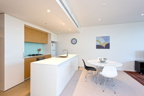 Astra Apartments MacQuarie Park - Accommodation Kalgoorlie 2