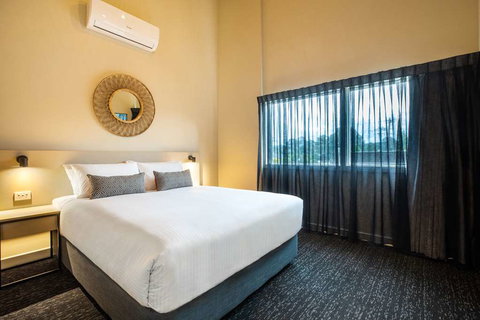 Nightcap at Manhattan Hotel - Accommodation Kalgoorlie 6