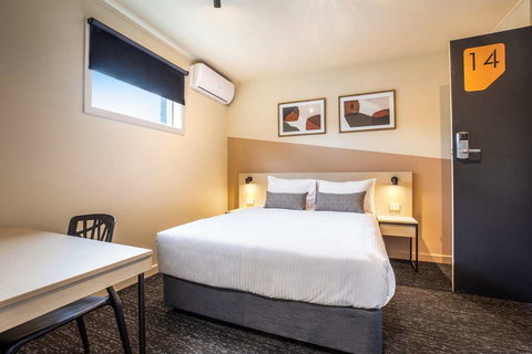 Nightcap at Manhattan Hotel - Accommodation Kalgoorlie 12