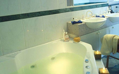 Best Western Plus The Tudor-Box Hill - Accommodation Kalgoorlie 12
