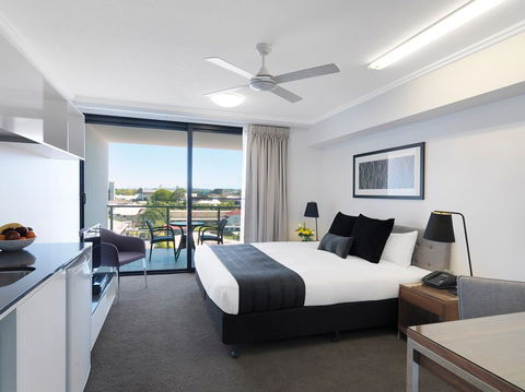 Oaks Carlyle - Accommodation Kalgoorlie 2