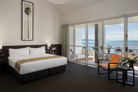 Holiday Inn Cairns Harbourside - Accommodation Kalgoorlie 15