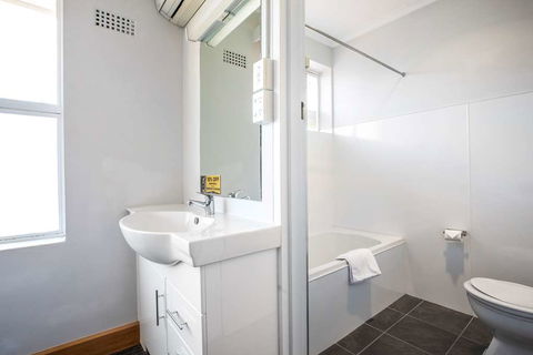 Nightcap At Carlyle Hotel - Accommodation Kalgoorlie 6