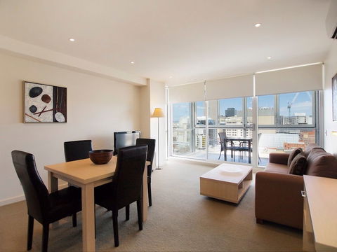 IStay Precinct - Accommodation Kalgoorlie 2