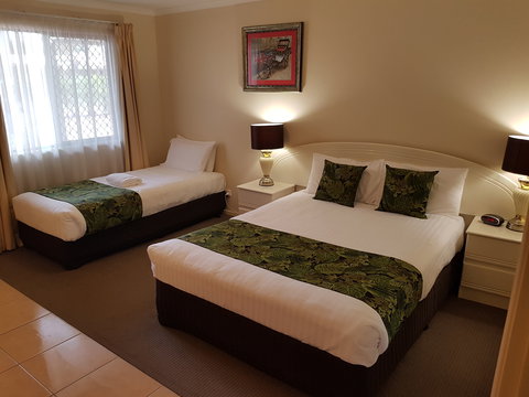 The Palms Motel, Chinchilla - Accommodation Kalgoorlie 0