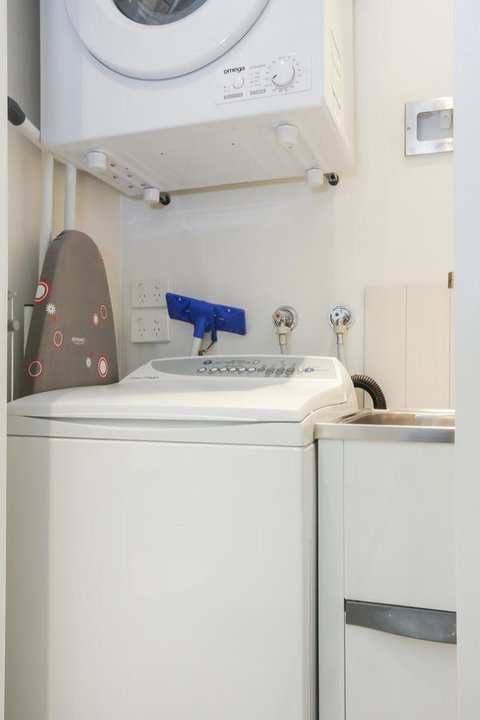 Dockside 4 Kingston ACT - Accommodation Kalgoorlie 9