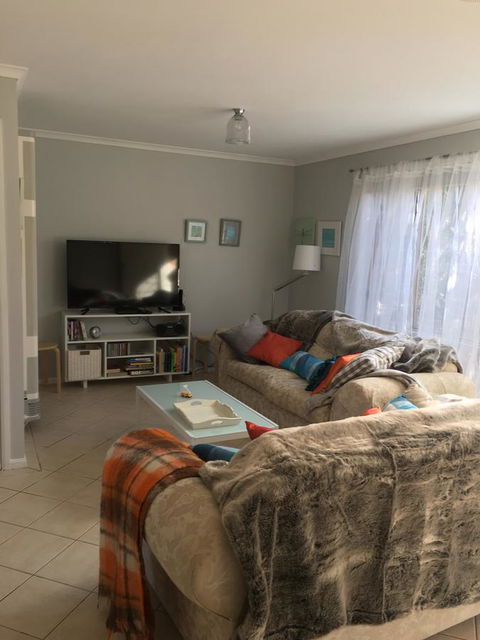 Finches Canberra - Accommodation Kalgoorlie 15