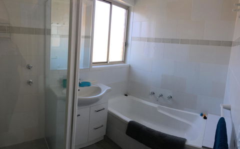 Finches Canberra - Accommodation Kalgoorlie 22