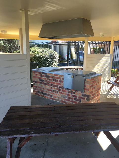 Finches Canberra - Accommodation Kalgoorlie 27