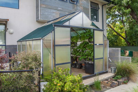 One Of A Kind Apartments - Accommodation Kalgoorlie 37