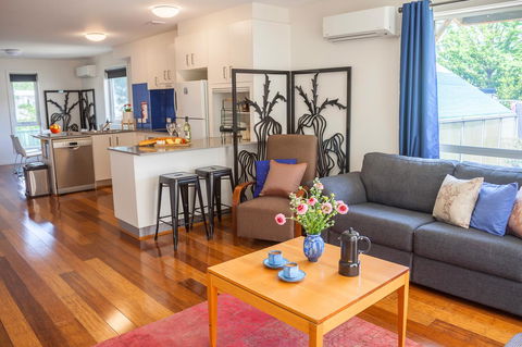 One Of A Kind Apartments - Accommodation Kalgoorlie 31