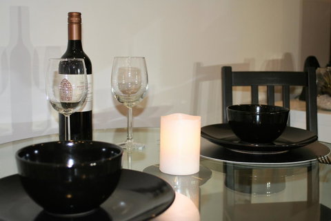 Modern Executive Apt@Barton*1BR*WiFi*Gym*Secure Parking*Canberra - Accommodation Kalgoorlie 11