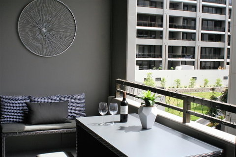 Modern Executive Apt@Barton*1BR*WiFi*Gym*Secure Parking*Canberra - Accommodation Kalgoorlie 2