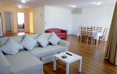 Kingston Comfy Apartment - Accommodation Kalgoorlie 3