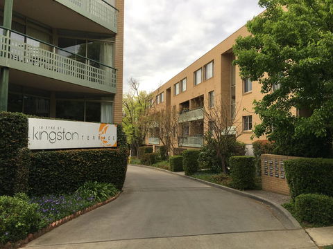 Kingston Comfy Apartment - Accommodation Kalgoorlie 0
