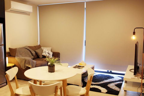Stylish, Modern, Cute As A Button - Braddon CBD - Accommodation Kalgoorlie 10