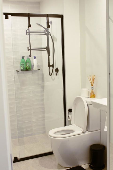 Stylish, Modern, Cute As A Button - Braddon CBD - Accommodation Kalgoorlie 8