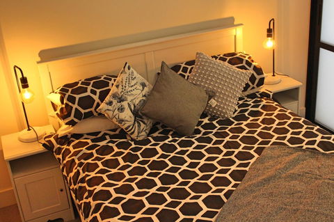 Stylish, Modern, Cute As A Button - Braddon CBD - Accommodation Kalgoorlie 12