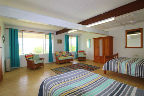 Bally High, 20 Dulconghi Street - Accommodation Kalgoorlie 2