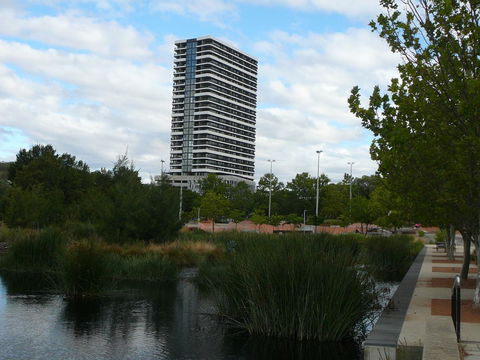 3BR Executive Apartment With Lake And Mountain Views - Accommodation Kalgoorlie 6