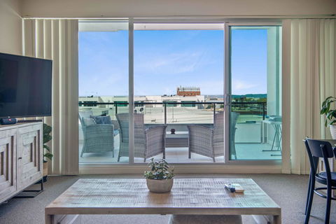 Port Adelaide Executive Waterfront Apartment - Accommodation Kalgoorlie 22