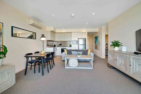 Port Adelaide Executive Waterfront Apartment - Accommodation Kalgoorlie 16