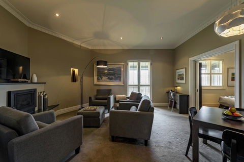 The Louise - Accommodation Kalgoorlie 8