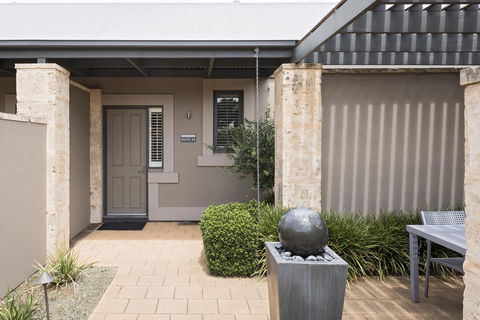 The Louise - Accommodation Kalgoorlie 15