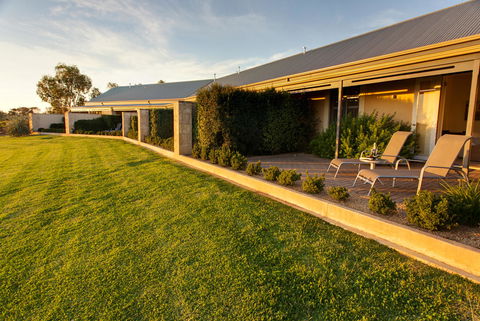 The Louise - Accommodation Kalgoorlie 7