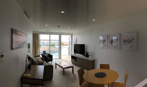 Wallaroo Marina Waterfront Luxe Apartment - Accommodation Kalgoorlie 1