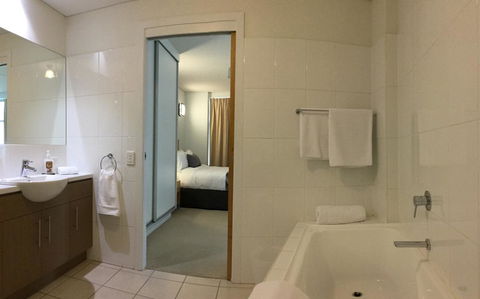 Wallaroo Marina Waterfront Luxe Apartment - Accommodation Kalgoorlie 16