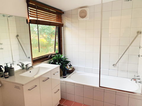 Lost In The Vines - Accommodation Kalgoorlie 10