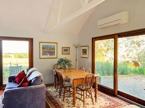 Lost In The Vines - Accommodation Kalgoorlie 6