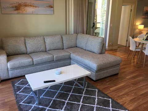 Beachside Luxury Apartments One & Two Bedroom In Beachfront Oaks Pier Building - Accommodation Kalgoorlie 20